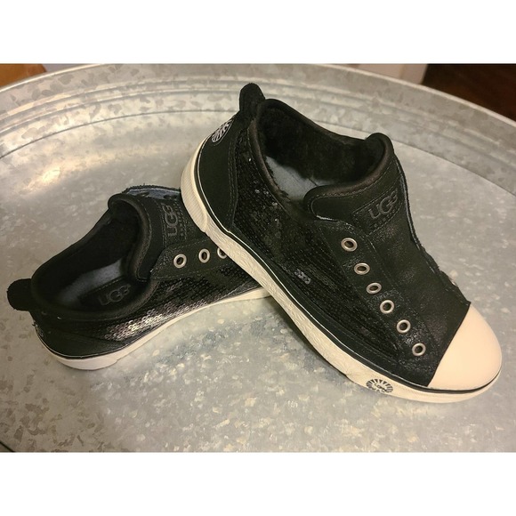 Womens Ugg Slip-on Shoes Size 6‎ - Picture 1 of 11